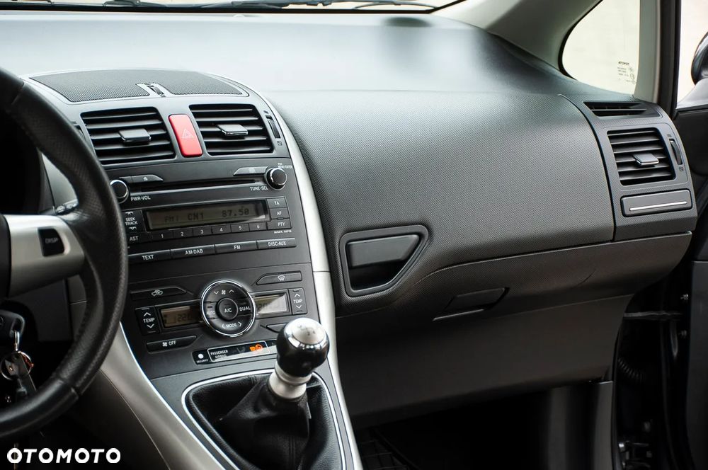 Toyota Auris 1.33 VVT-i Life - 30