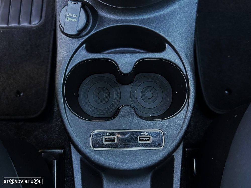 Fiat 500 1.0 Hybrid Connect - 32