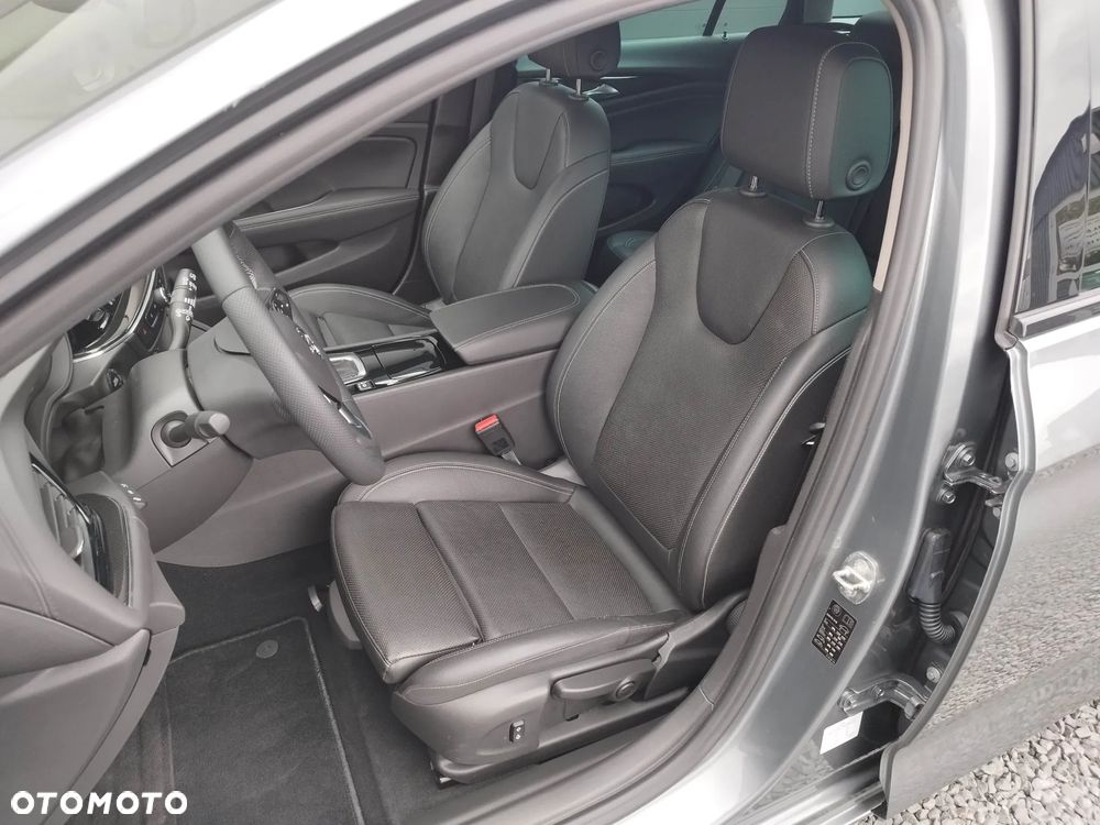 Opel Insignia 2.0 CDTI Business Elegance S&S - 23
