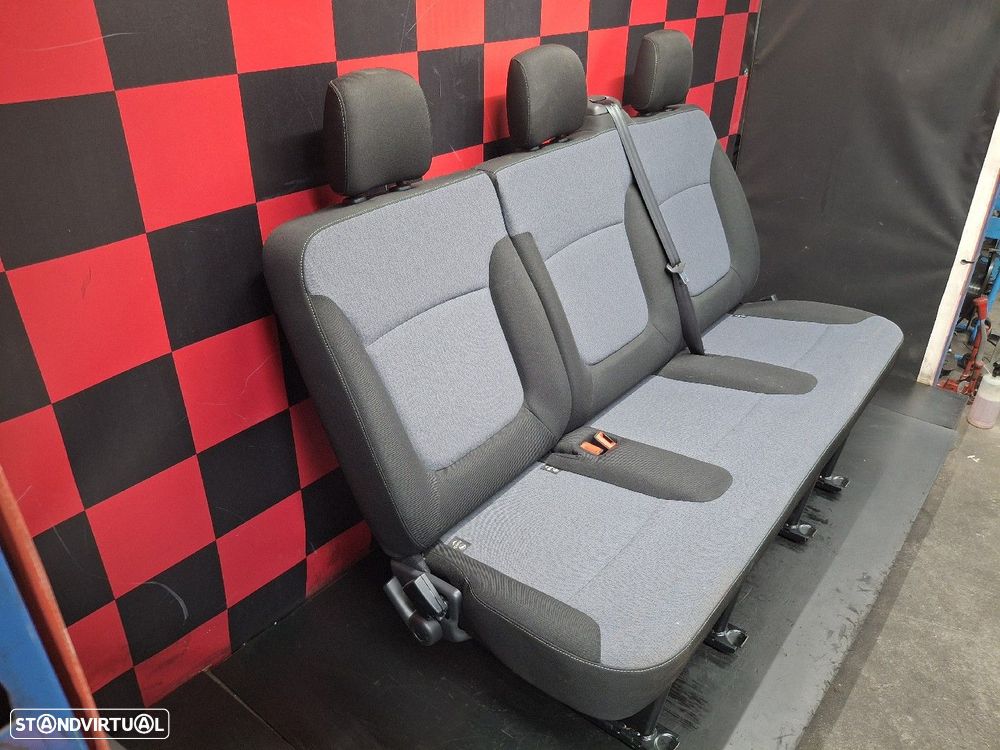 Conjunto De Bancos Traseiros 2ª Fila Opel Vivaro B Combi (X82) - 2