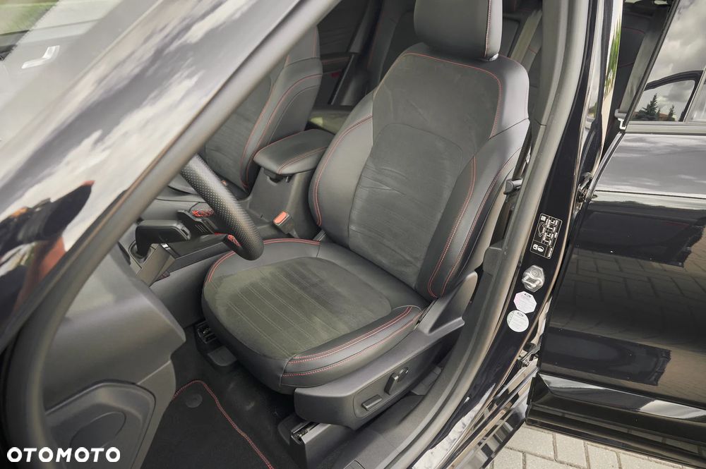 Ford Kuga 2.0 EcoBlue 4x4 ST-LINE X - 16