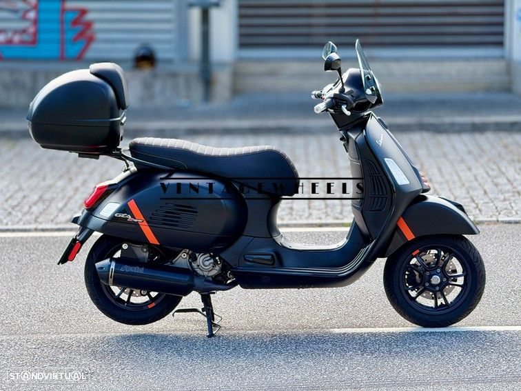 Vespa GTS Super Black Matte - 5