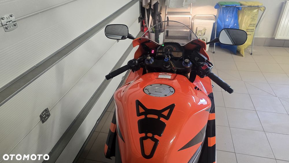 Honda CBR - 24