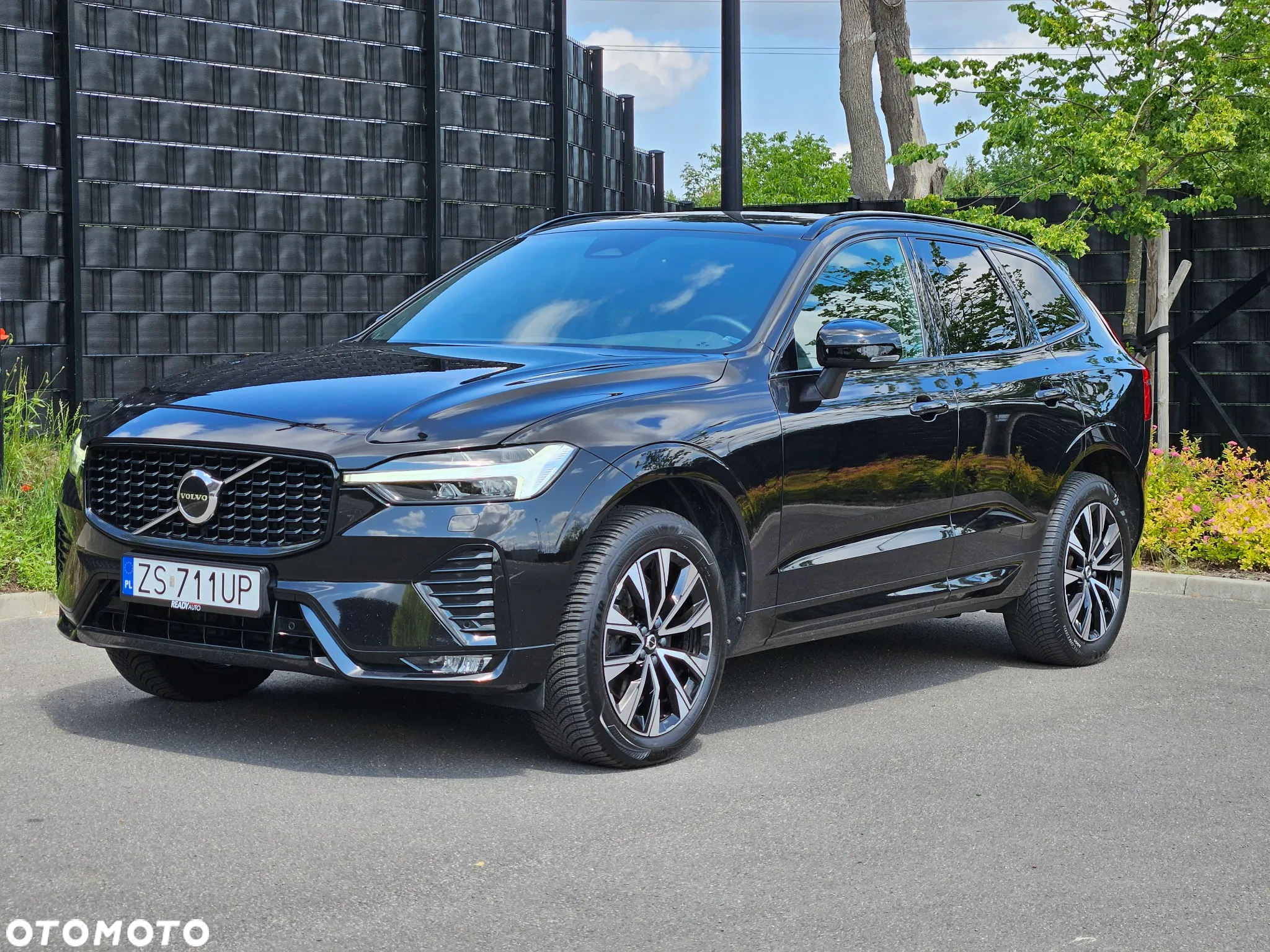Volvo XC 60 B4 D AWD Plus Dark - 3