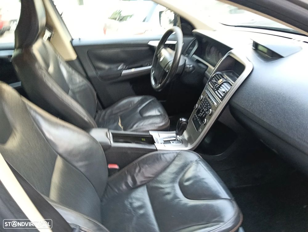 Volvo XC 60 2.4 D Geartronic - 20