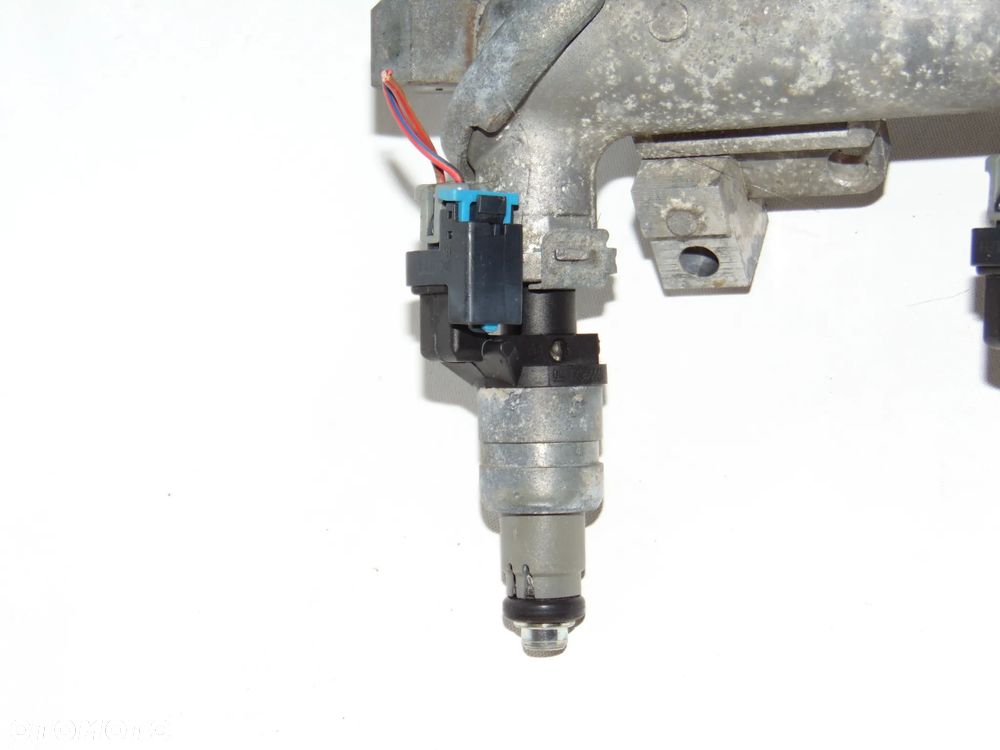 KOMPLET wtryski wtrysk wtryskiwacz paliwa 12564446 Opel Vectra C Signum benzyna 2.2 - 4