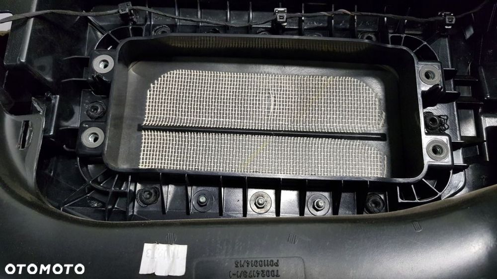 konsola VW Passat B7 anglik - 9