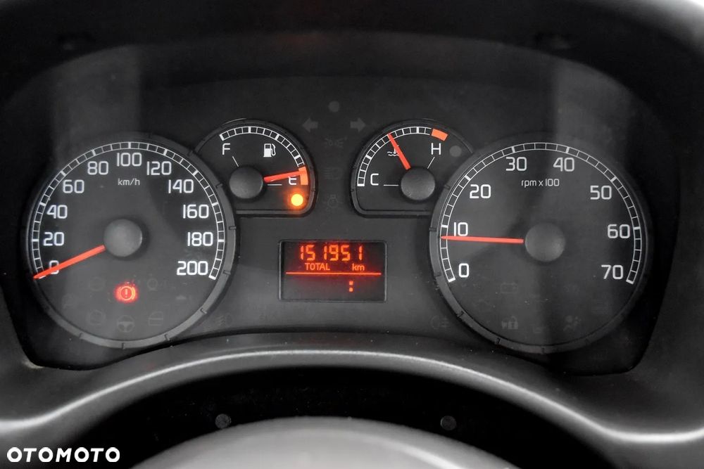 Fiat Punto 1.2 8V Active - 37