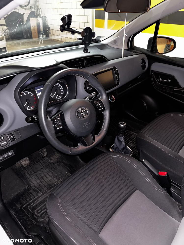Toyota Yaris - 4