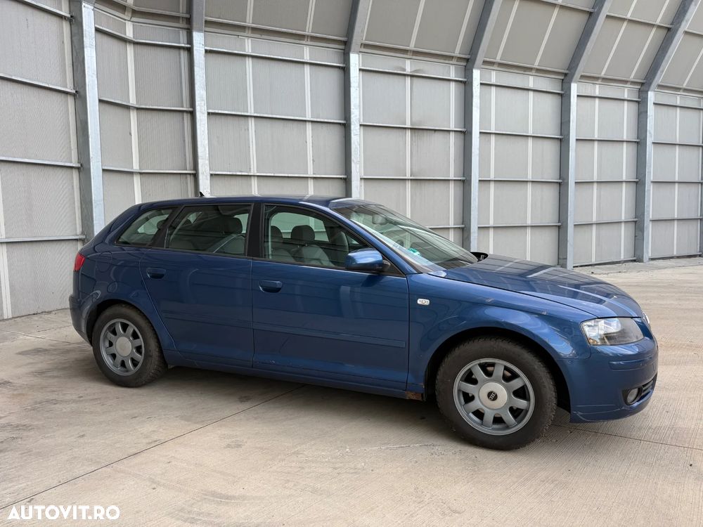 Audi A3 Sportback 1.6 FSI Ambition - 6