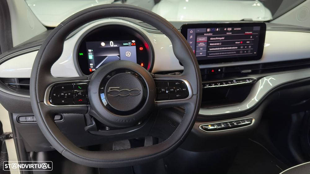 Fiat 500e 3 + 1 23,8kWh Icon - 29