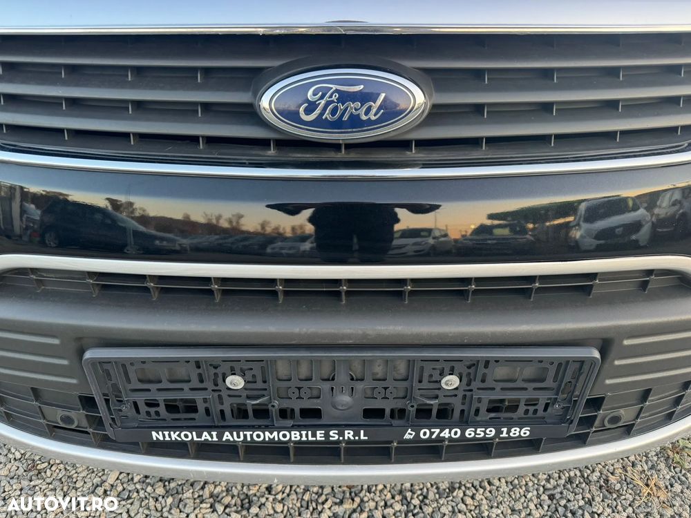 Ford Kuga - 12