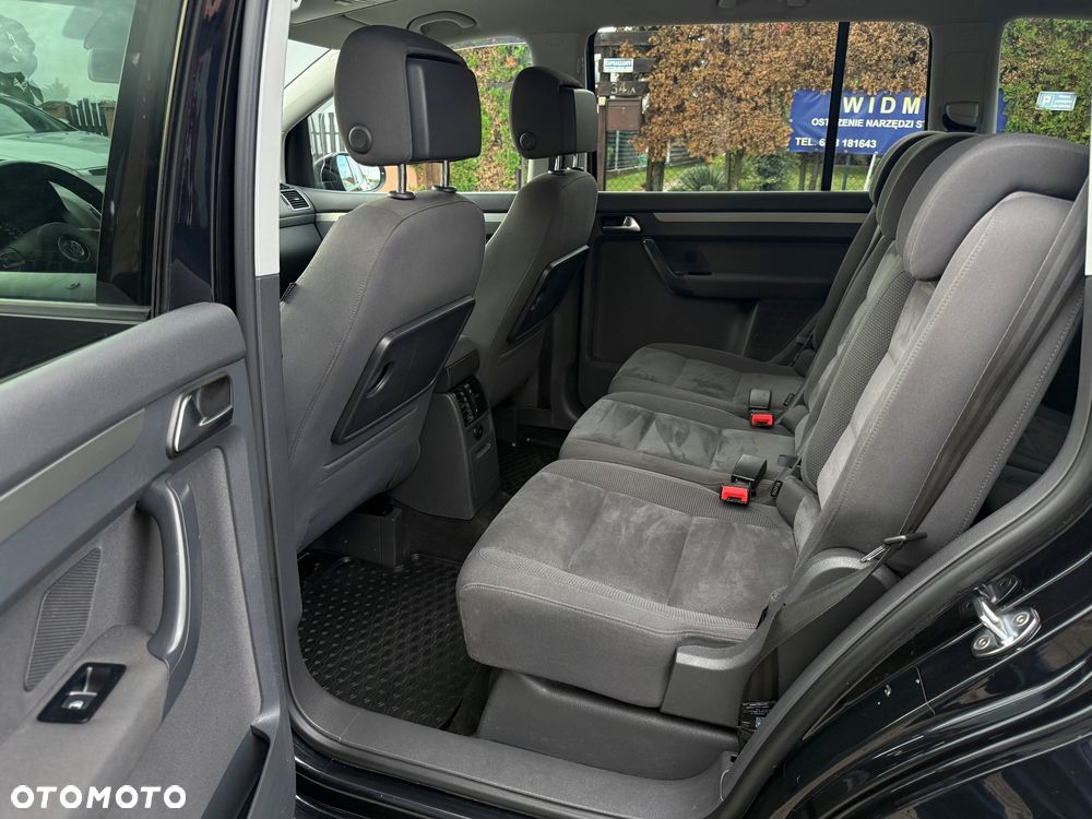 Volkswagen Touran 2.0 TDI DPF DSG Highline - 10