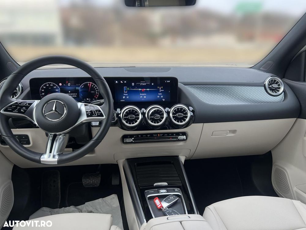Mercedes-Benz GLA - 14