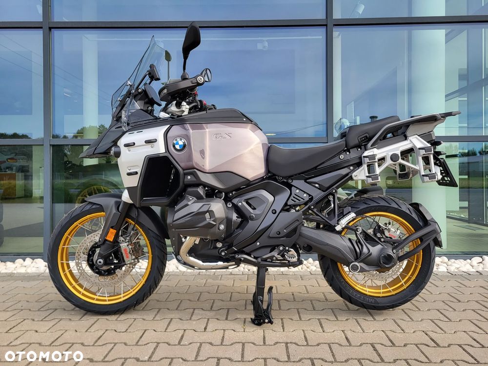 BMW R - 8