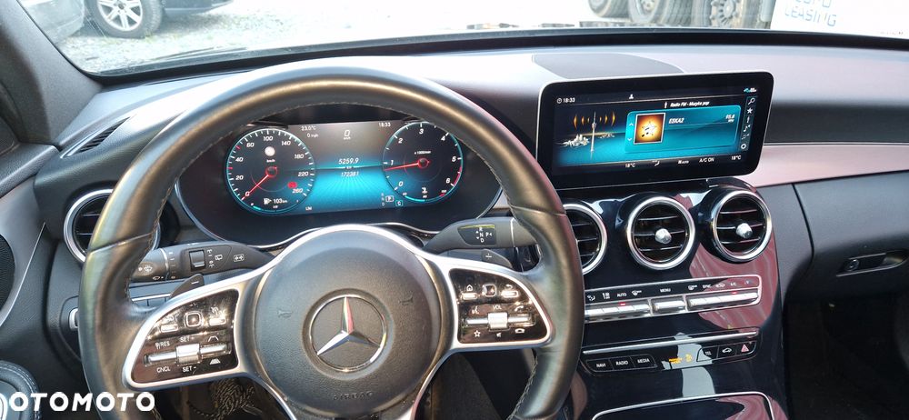 Mercedes-Benz Klasa C 220 d T 9G-TRONIC AMG Line - 17