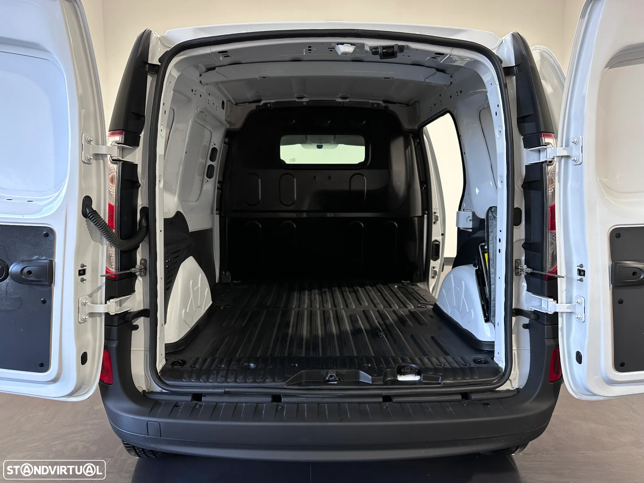 Renault KANGOO EXPRESS Z.E. 33 KW - IVA DEDUTIVÉL - BATERIAS PRÓPRIAS - 36