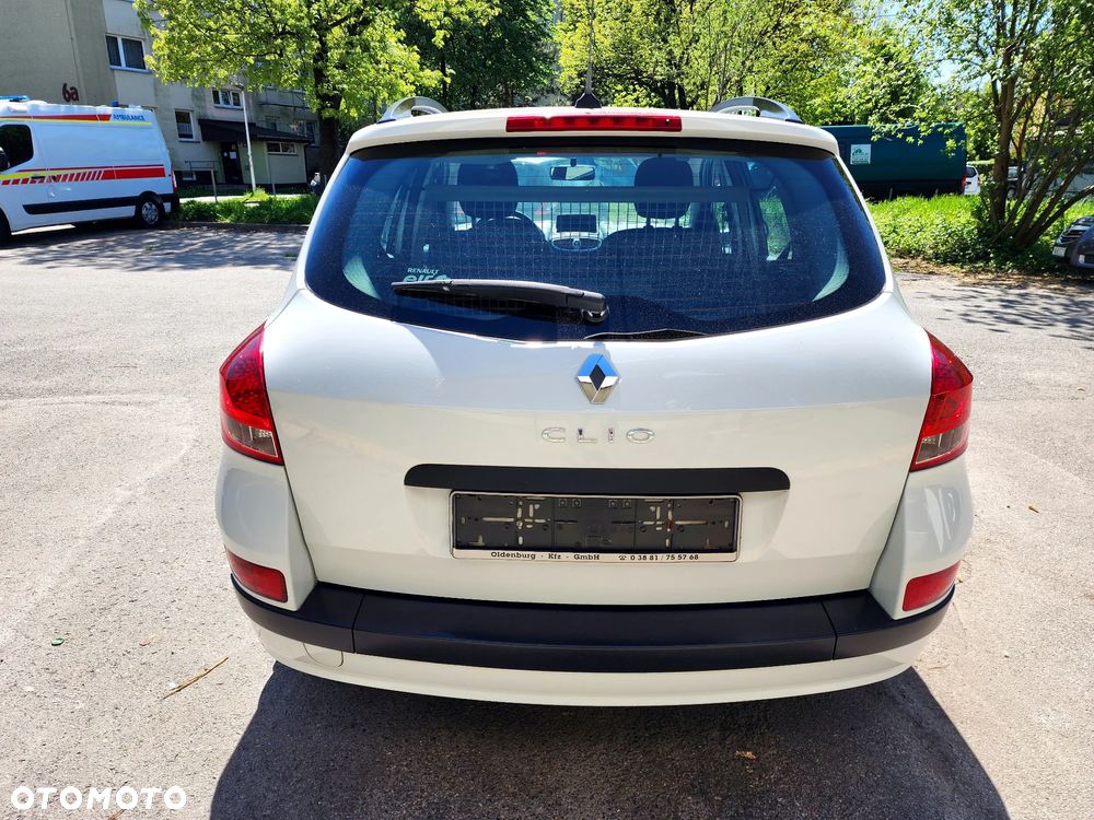 Renault Clio 1.2 16V 75 Expression - 6