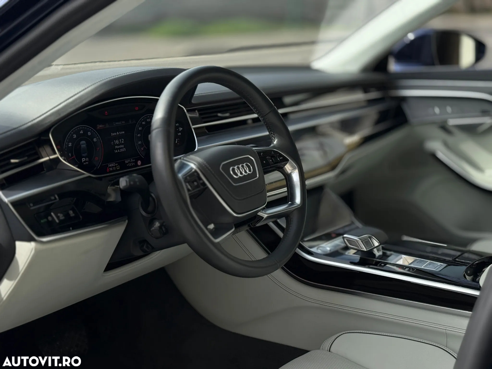 Audi A8 55 TFSI quattro Tiptronic MHEV - 11