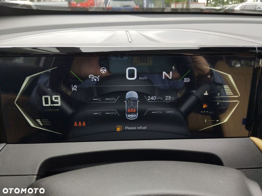 GAC Emzoom 1.5T Luxury DCT - 15