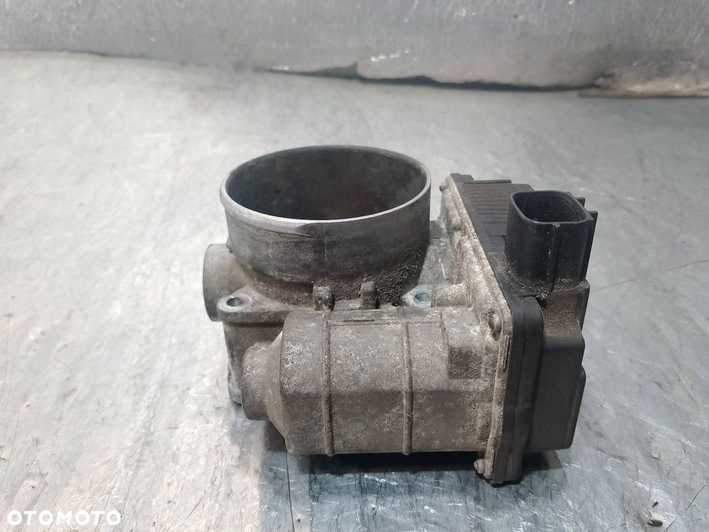 PRZEPUSTNICA NISSAN MAXIMA 576-01  RME70-04 - 4