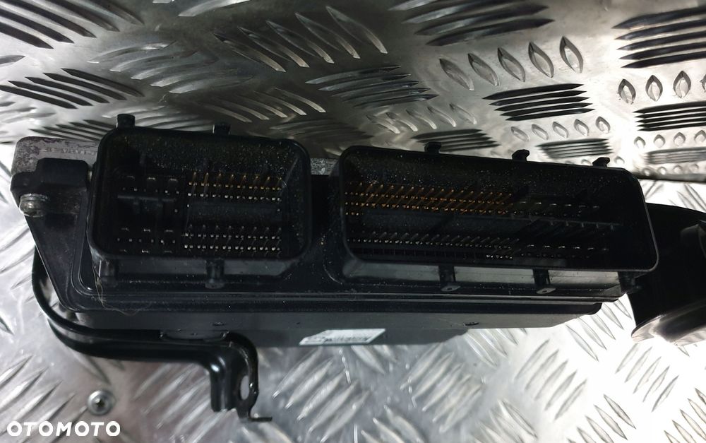 komputer silnika toyota rav4 2.2 d 89661-42851 - 4