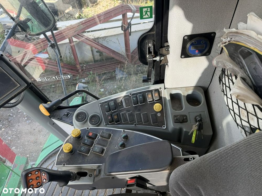 John Deere w440 - 15