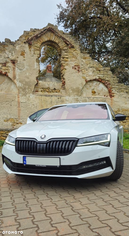Skoda Superb 2.0 TDI SCR Sportline DSG - 4