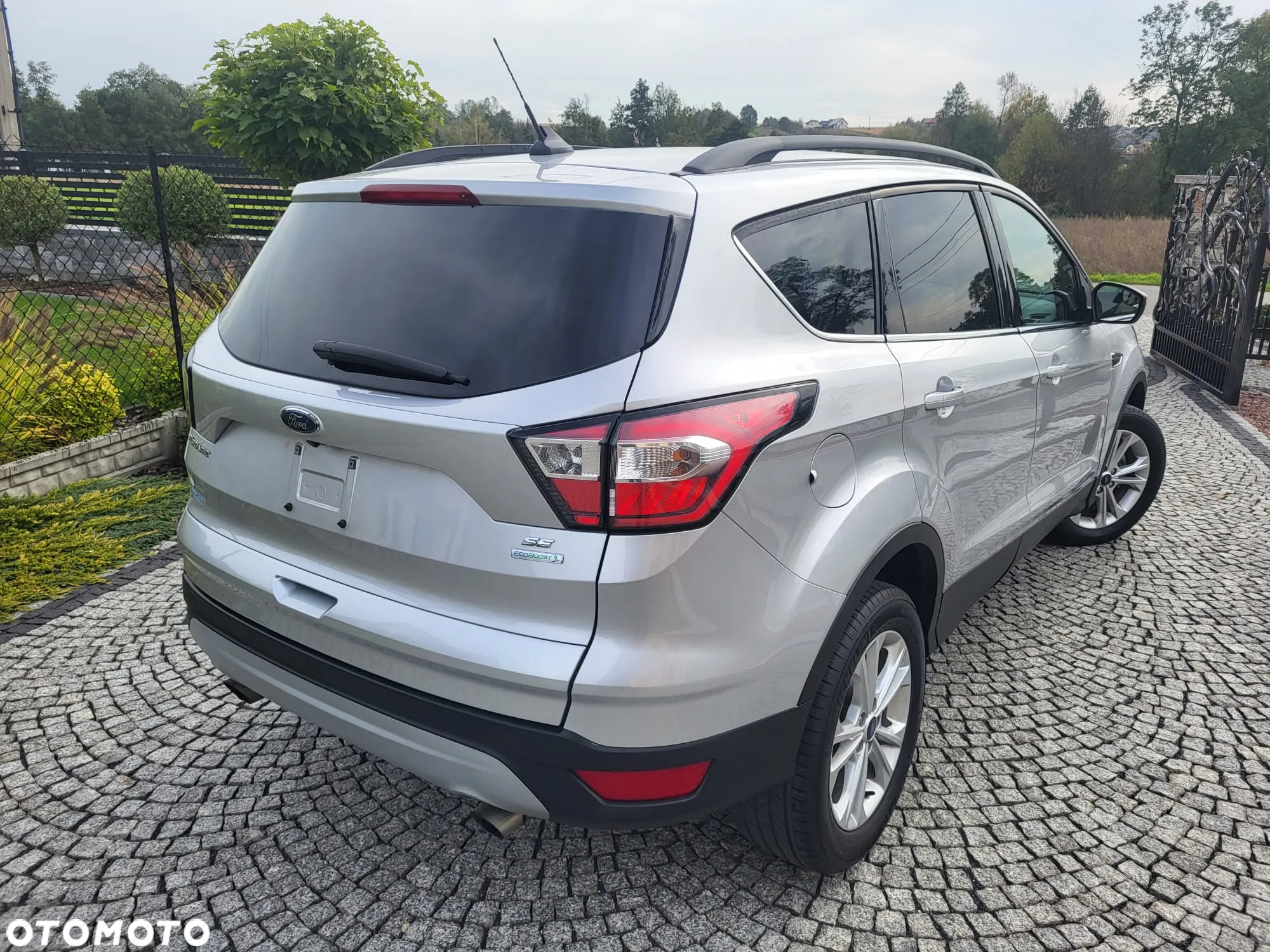 Ford Kuga - 9