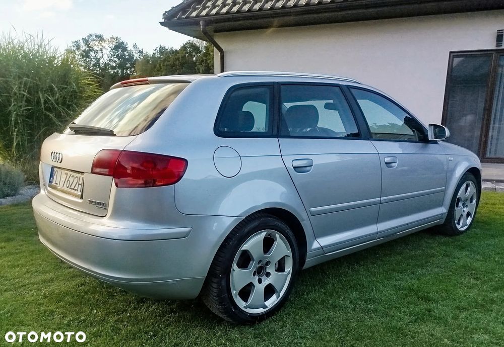 Audi A3 Sportback 2.0 TDI DPF quattro Ambition - 6
