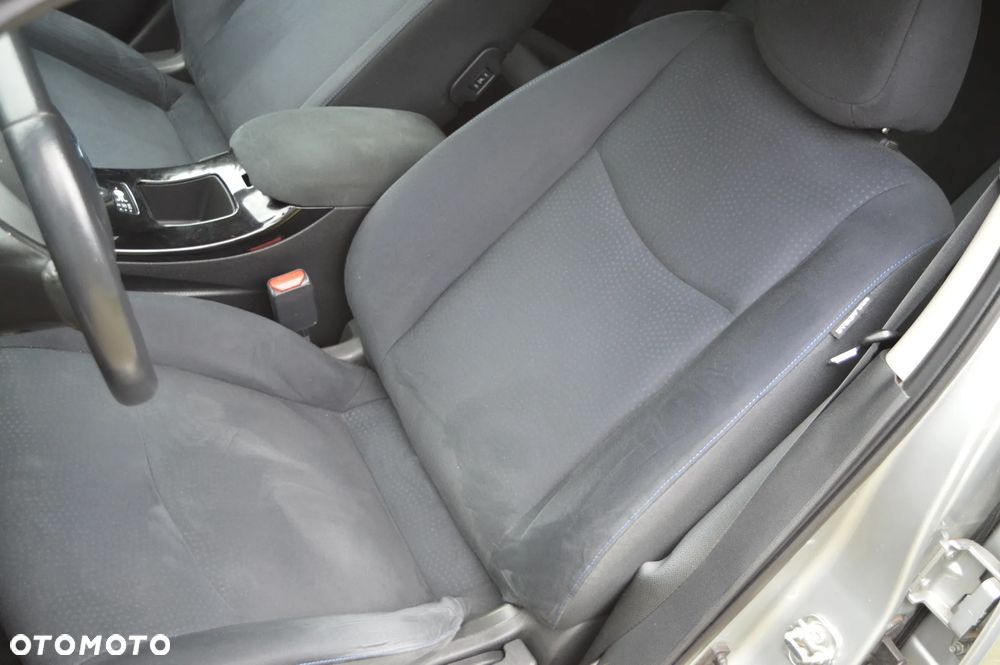 Nissan Leaf 24 kWh (mit Batterie) Visia + - 22