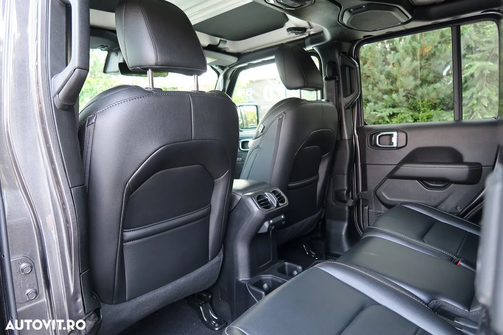 Jeep Gladiator 3.0L V6 Diesel AT8 4x4 264 CP Launch Edition - 21