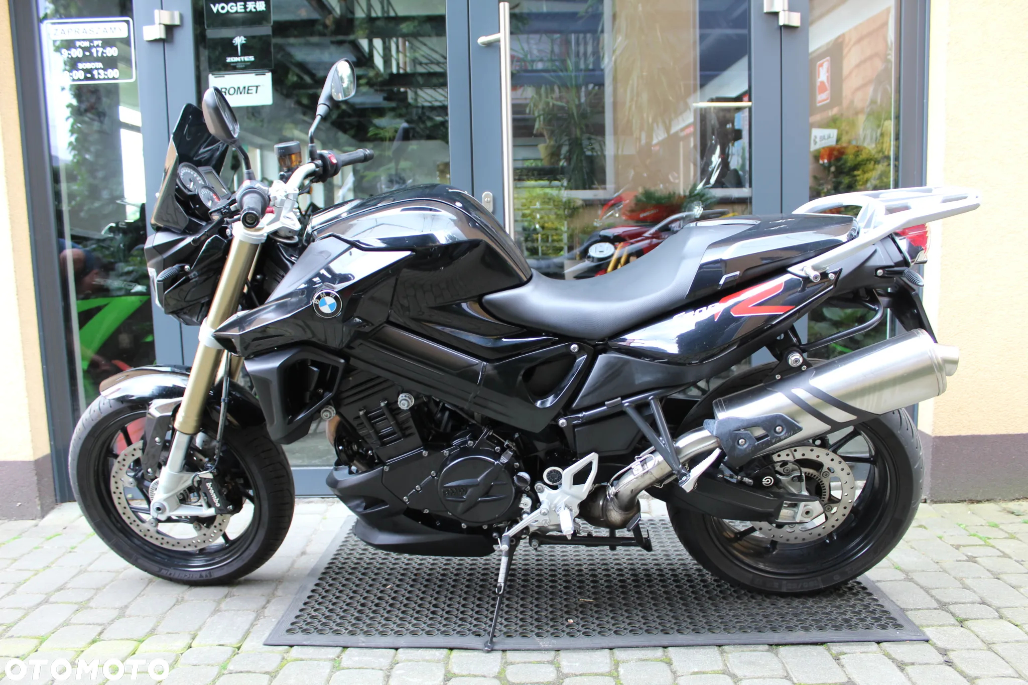 BMW F - 2