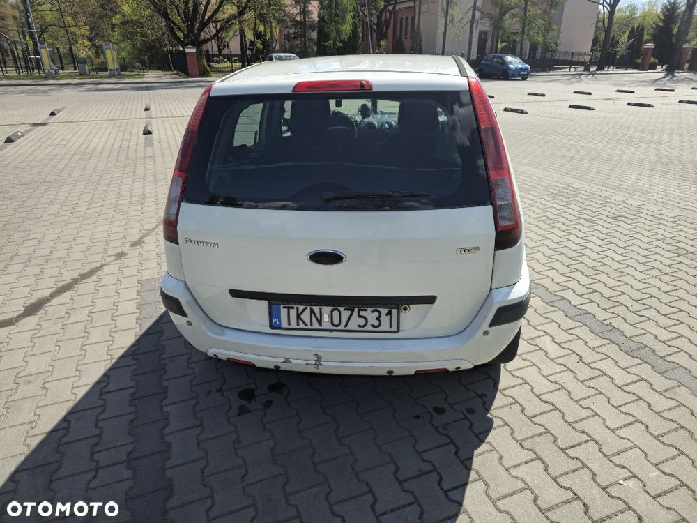 Ford Fusion - 4
