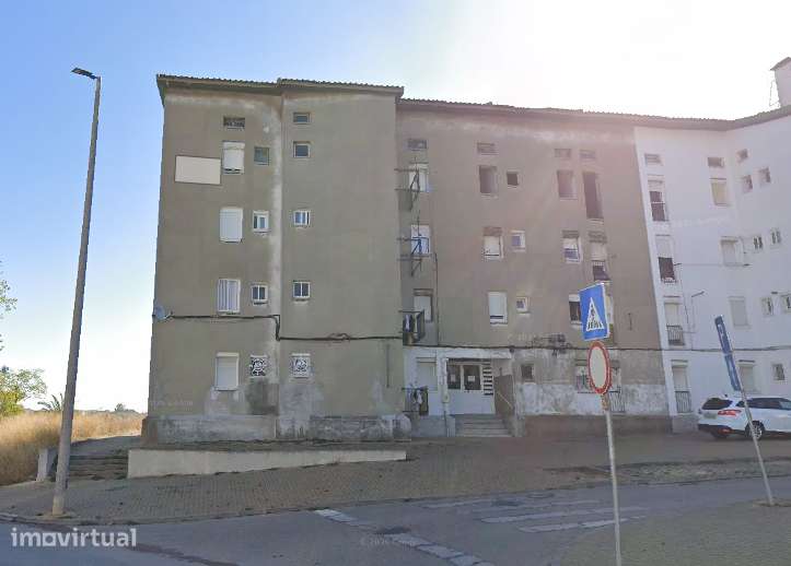 T3 último andar no Barreiro em remodelação com grande potencial - Grande imagem: 2/9