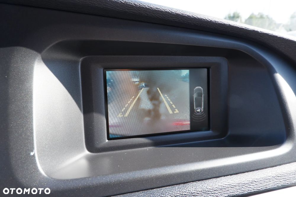 Volvo V40 D2 Momentum - 20