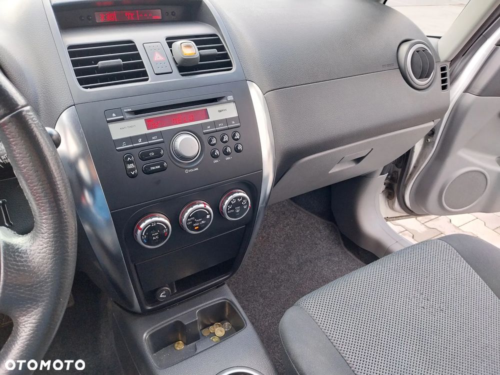 Suzuki SX4 1.6 GLX / Comfort - 20