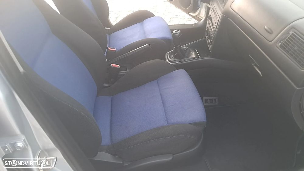 VW Golf 1.9 TDi Confortline AC - 16