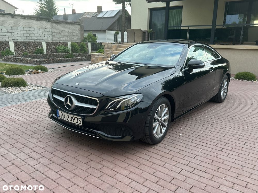 Mercedes-Benz Klasa E 300 9G-TRONIC - 9