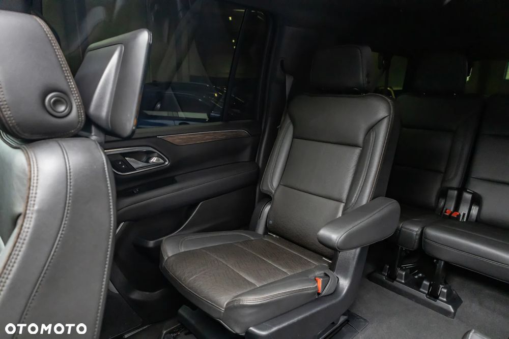Chevrolet Suburban - 29