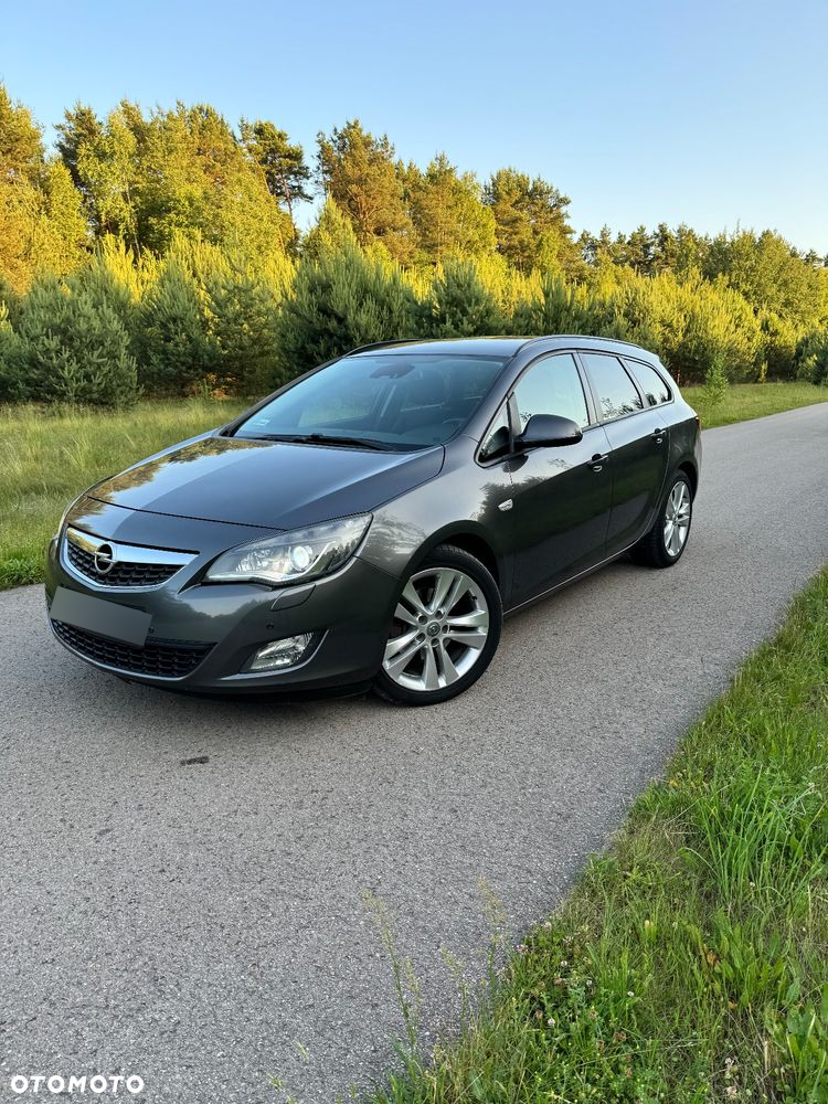 Opel Astra IV 2.0 CDTI Cosmo - 18