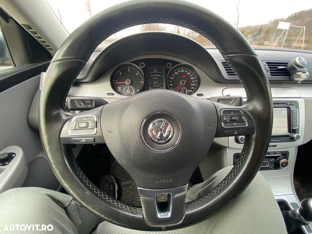 Volkswagen Passat - 18