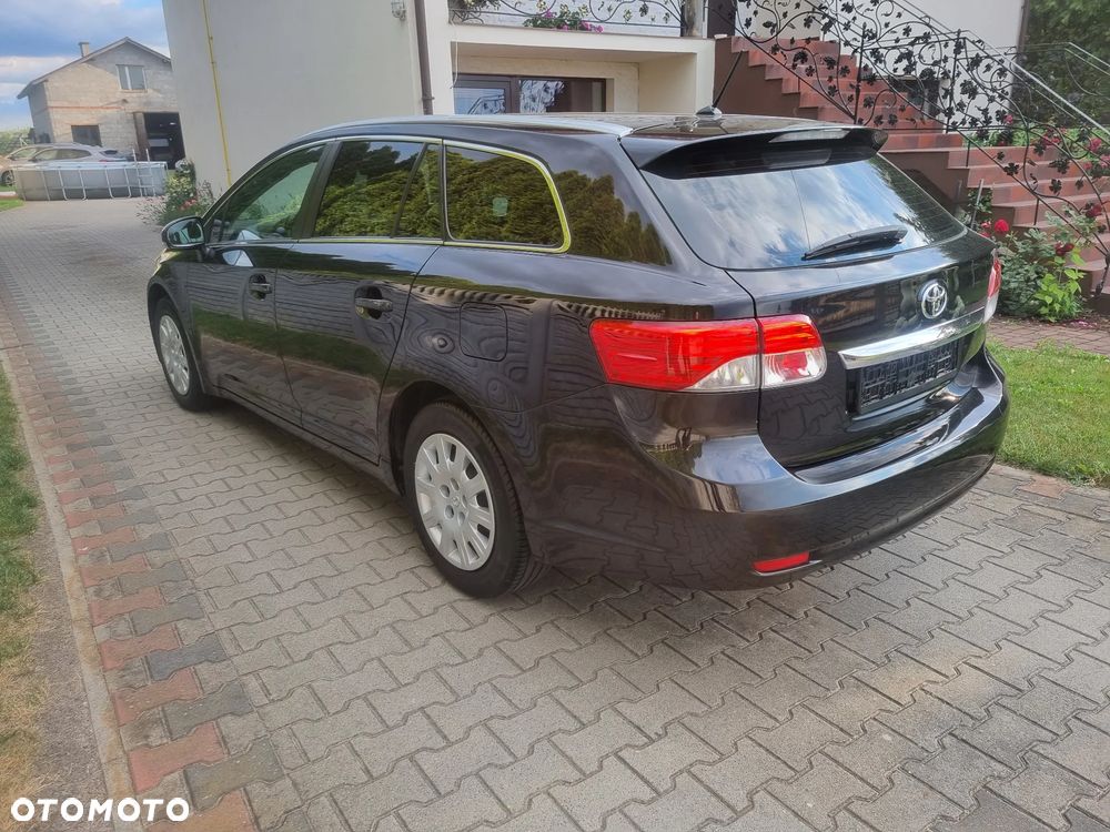 Toyota Avensis 1.8 Business Edition - 12
