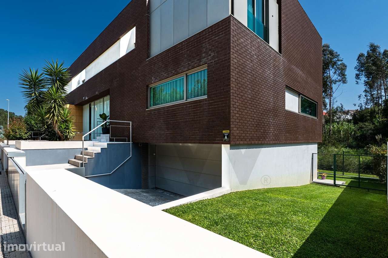 Moradia T3+1 de Excelência com Jardim Privativo em Santa Joana, Aveiro - Grande imagem: 2/60