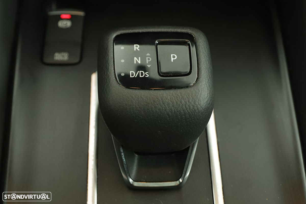 Nissan Qashqai 1.3 DIG-T N-Connecta Xtronic - 13
