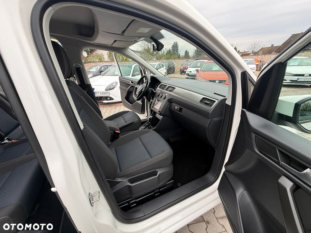 Volkswagen Caddy Maxi 2.0 TDI Highline DSG - 6