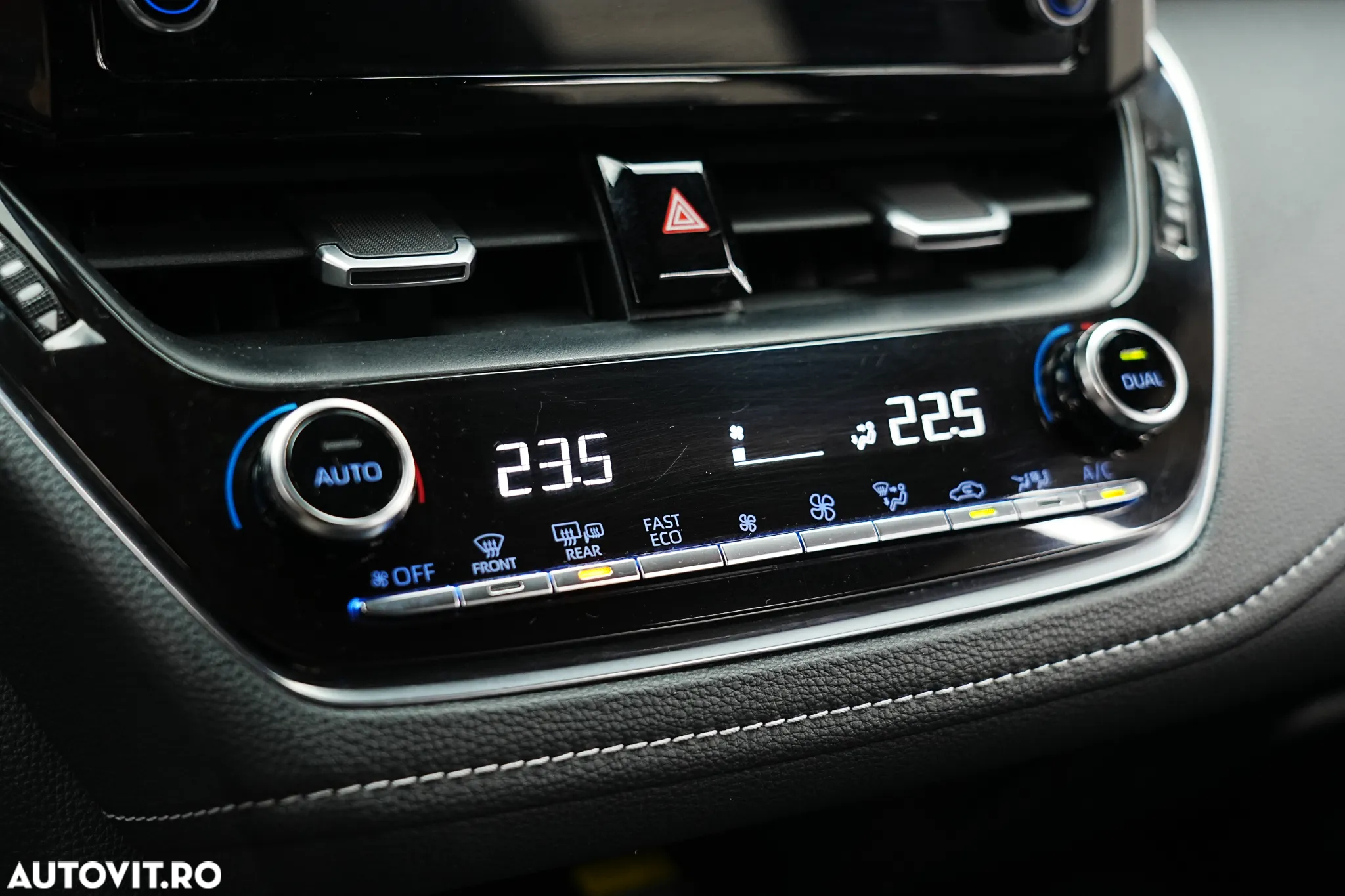 Toyota Corolla 1.8 Hybrid Touring Sports Business Edition - 17