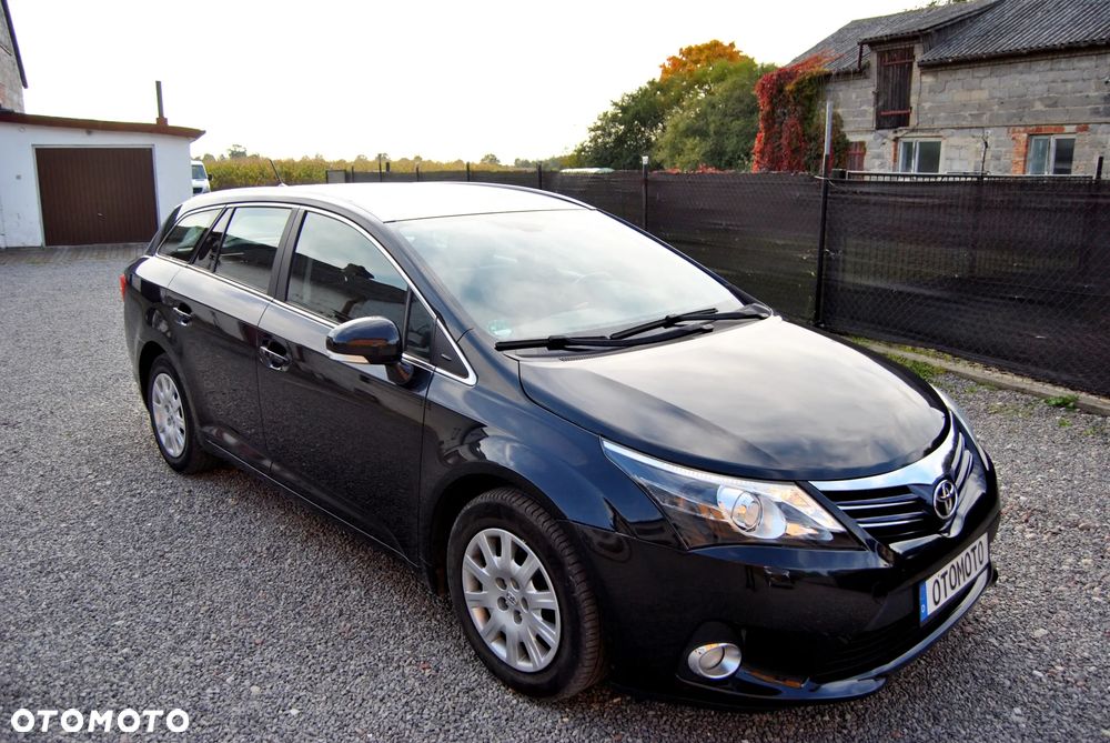 Toyota Avensis 1.8 Premium EU5 - 4