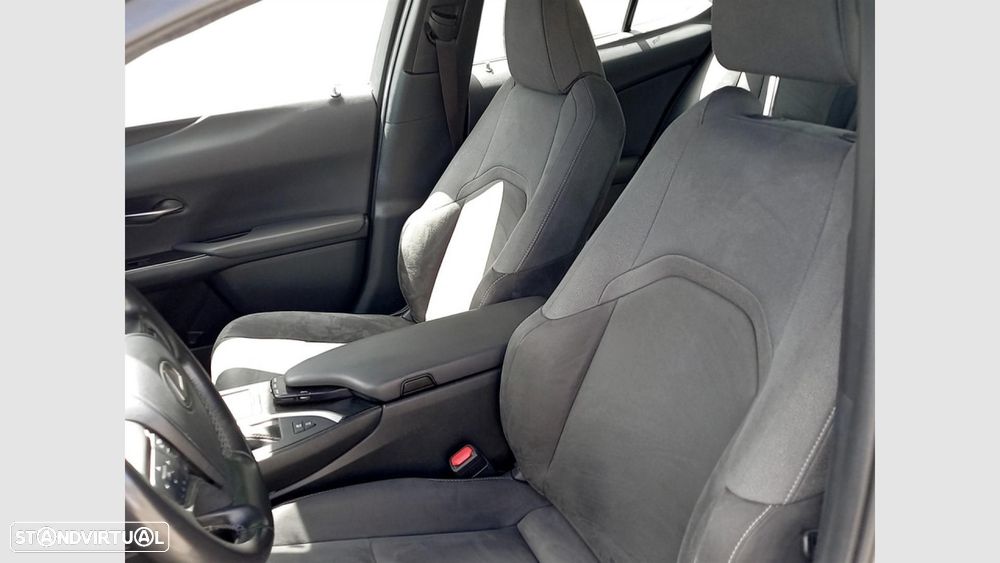 Lexus UX 250h Executive - 13