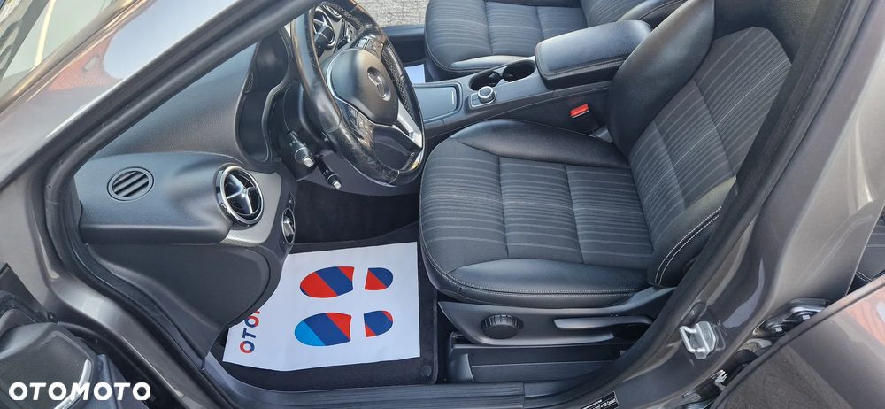 Mercedes-Benz Klasa B 180 7G-DCT Edition - 17